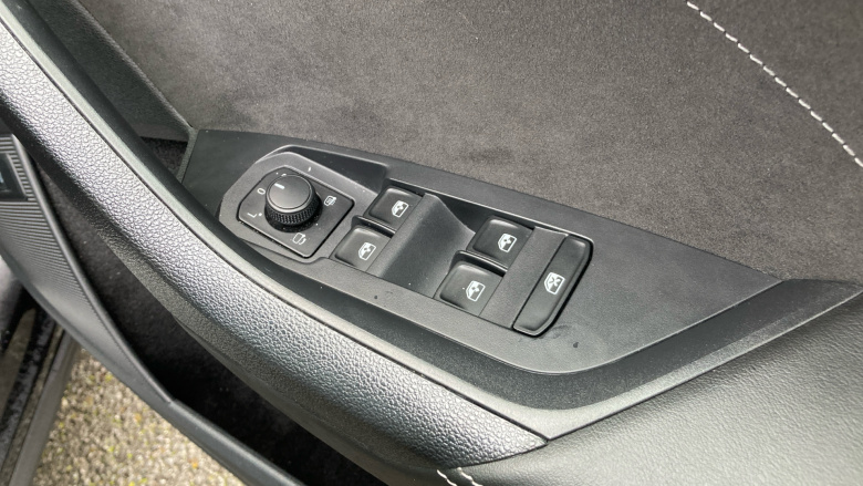 Skoda Kodiaq 2.0 TDI Sport Line 4x4 5dr DSG [7 Seat] Diesel Estate